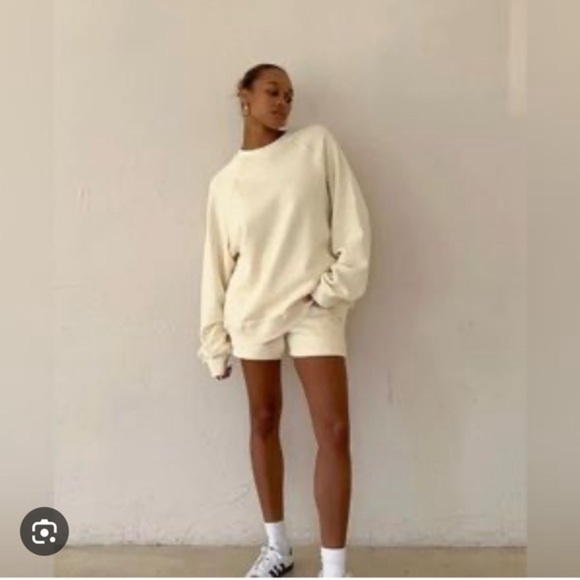 COPY - balance sweatshort by Rumored. Nwt. Comparable with Lululemon - Picture 1 of 4